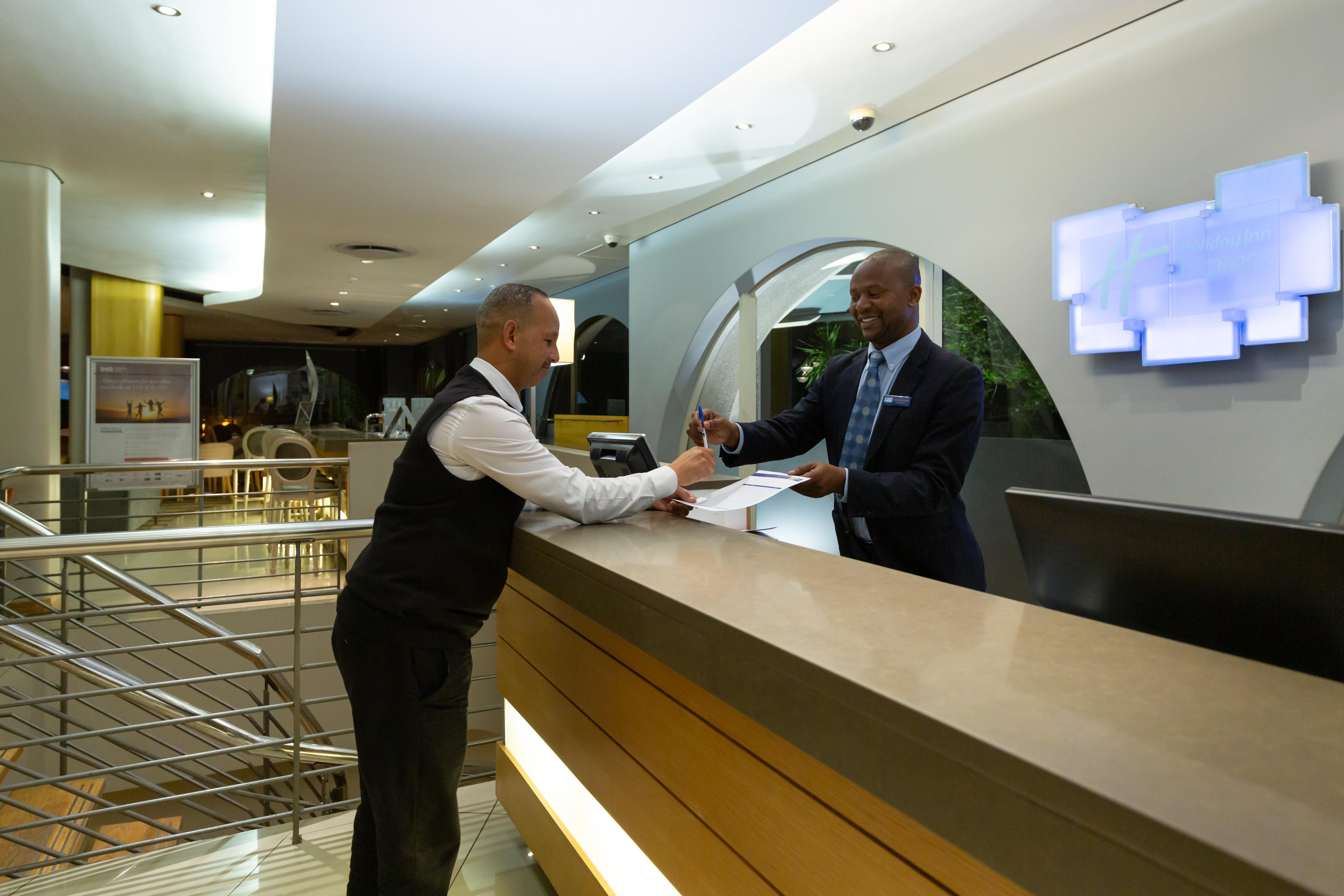 Holiday Inn Express Cape Town City Centre By Ihg Екстер'єр фото