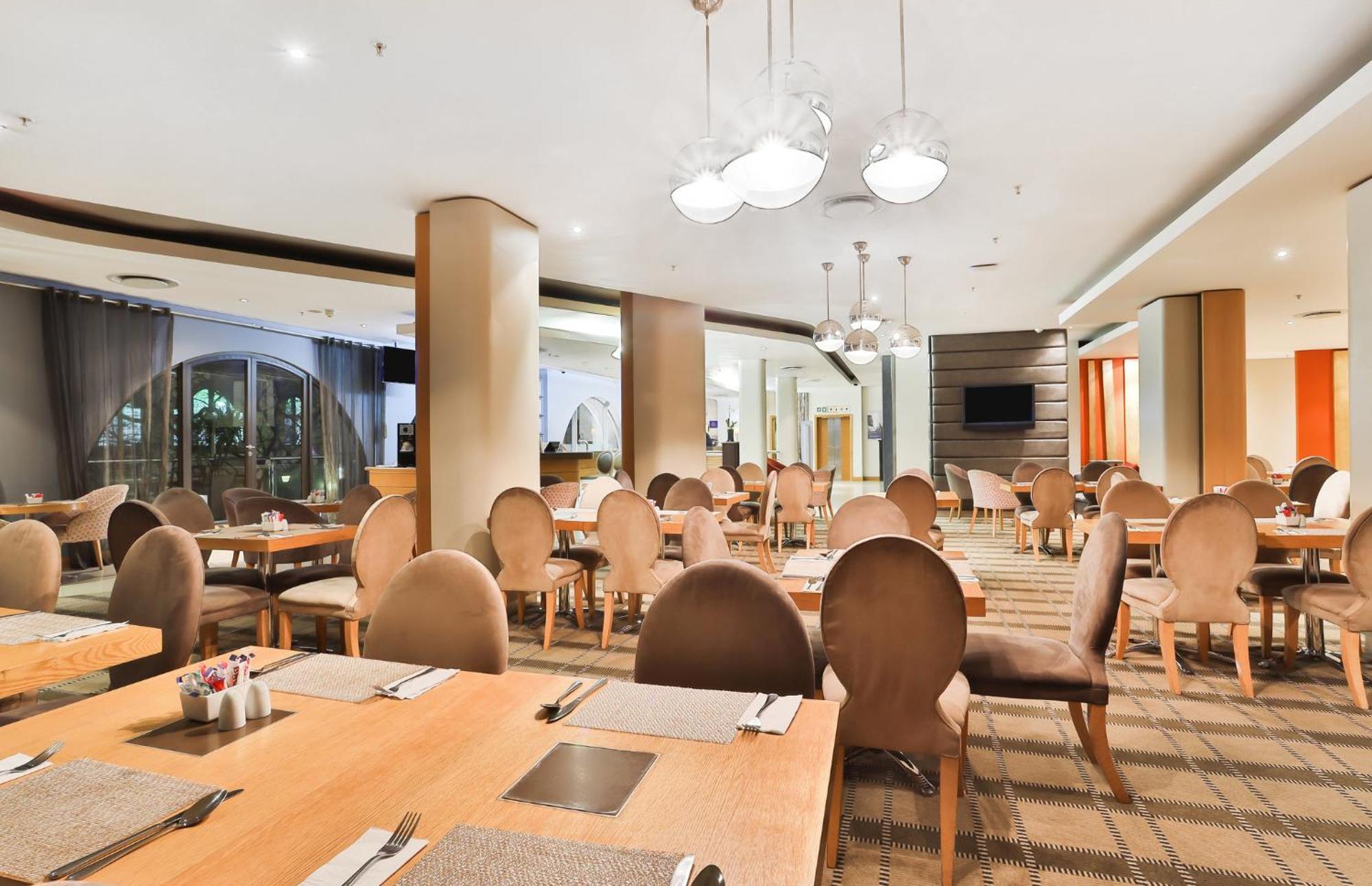 Holiday Inn Express Cape Town City Centre By Ihg Екстер'єр фото